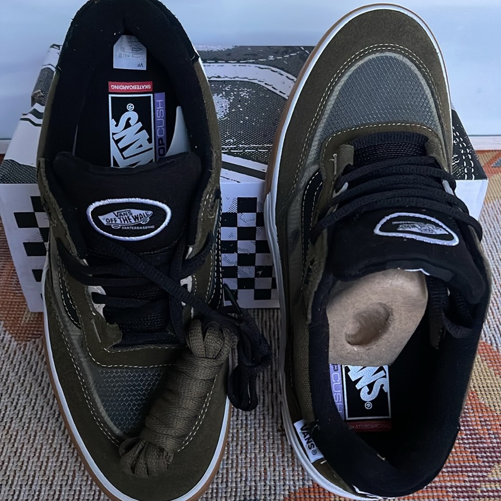 Vans Men’s Wayvee
Dark Olive
VN0A5JIADOL
Sneaker - Picture 13 of 16